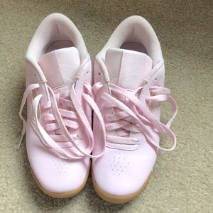 Women’s classic Reebok Princess sneaker - pink
